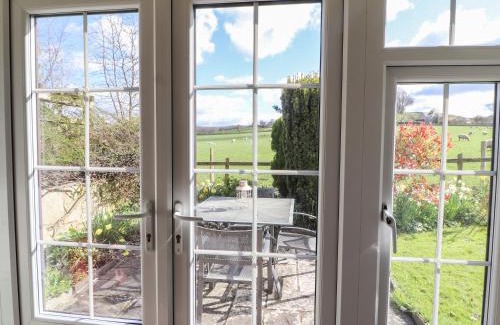 Llanychan Casa | Castle View Cottage