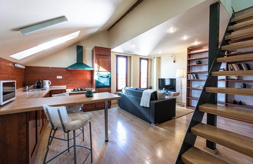 Josefov Apartamento | Castle View Loft – Cozy Top Floor Apartment in Prague Old Town