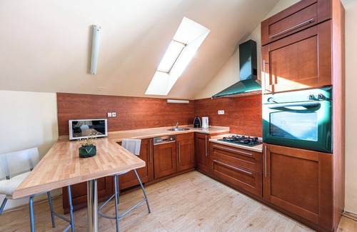 Josefov Apartamento | Castle View Loft – Cozy Top Floor Apartment in Prague Old Town