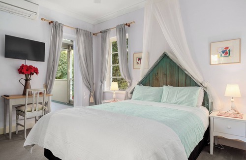 Cowes Hotel | Castle Villa by the Sea