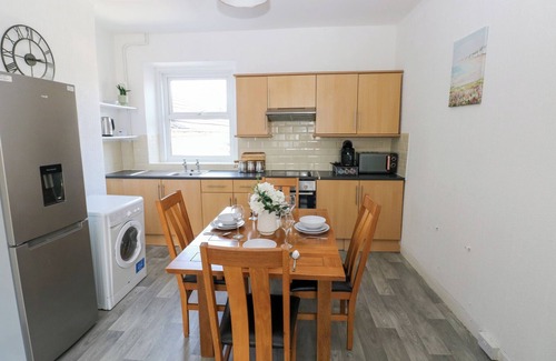 Mumbles Cabaña | CASTLEVIEW COASTAL COMFORT, pet friendly in Mumbles