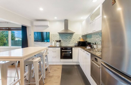 Castor Bay Apartamento | Castor Bay Escape | Auckland Seaside Suburb | Pool