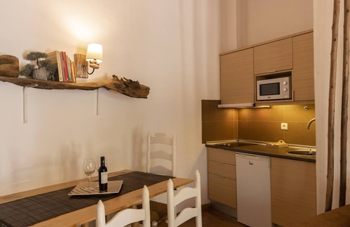 Aldeia dos Palheiros Cabaña | Castro da Cola Field House