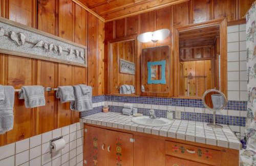 Tahoe Vista Casa | Casual and Cute Cabin Near the Lake