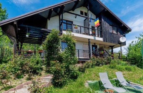Slanic Casa | Casuta cu Trandafiri