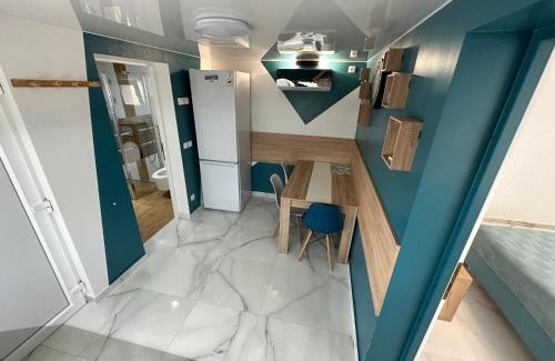 Roma Casa | Casuta din livada