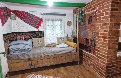Romani Casa | Casuta din Padure