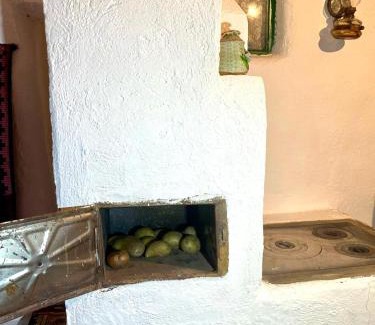 Contesti Casa | Casuta Muzeu La Artar
