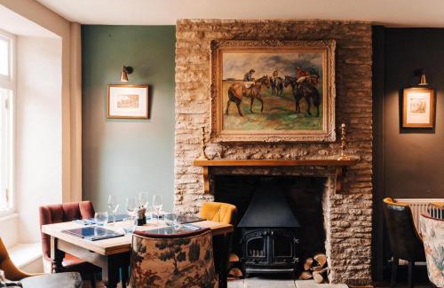 Tetbury Cama Y Desayuno | Cat and Custard Pot Inn