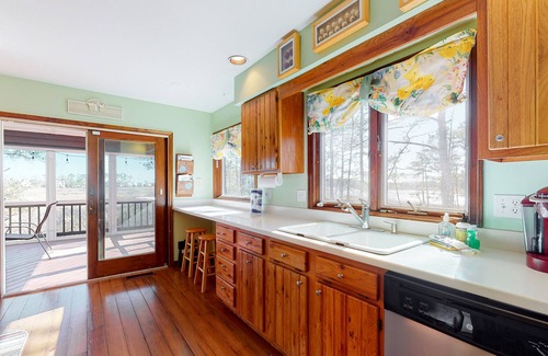 Cat Hill Casa | Cat Hill house with free WiFi and canal access