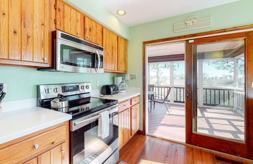 Cat Hill Casa | Cat Hill house with free WiFi and canal access