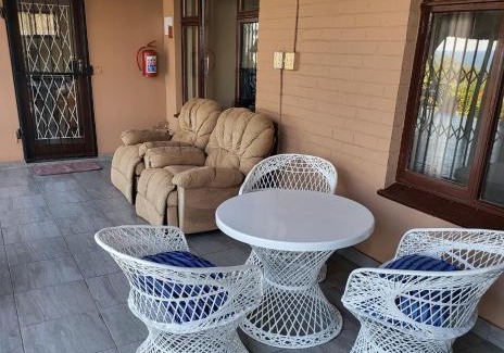 Hibberdene Casa | Catalina Bay Beach Retreat - Blue Whale Beach House