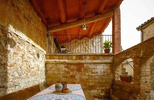 Gargalla Villa | Mansión vintage con piscina en Montmajor, España