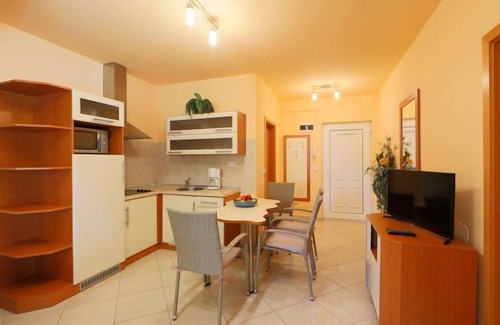Balatonfoldvar Apartamento | Catalpa by Interhome