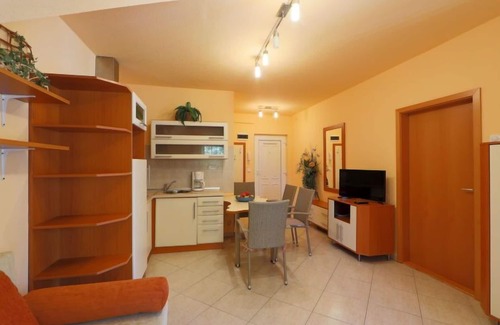 Balatonfoldvar Apartamento | Catalpa by Interhome