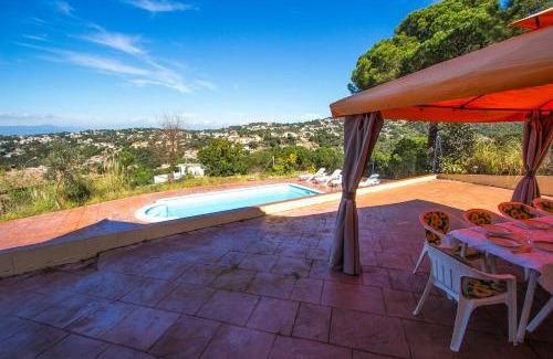 Lloret Blau Villa | Catalunya Casas Lovely Lazy days at Lloret de Mar with private pool