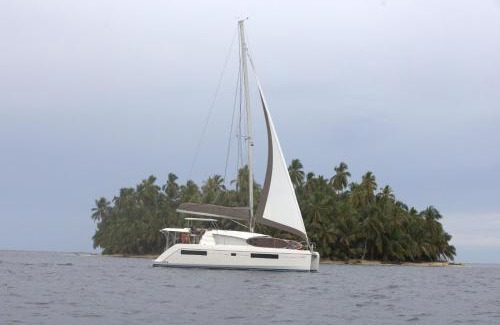 Obarrio Alquiler De Eote | Catamarán en san Blas