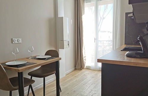 Moyen-Vernet Apartamento | Catana-Apartamento-Superior-Baño en la habitacion-Vista al Parque