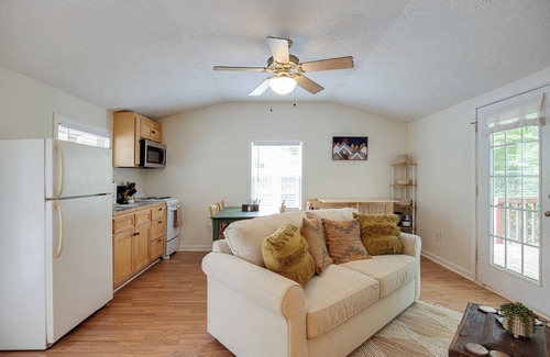 Monteagle Cabaña | Catch Some ZZZ's at the Grizzly Cottage