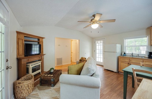 Monteagle Cabaña | Catch Some ZZZ's at the Grizzly Cottage