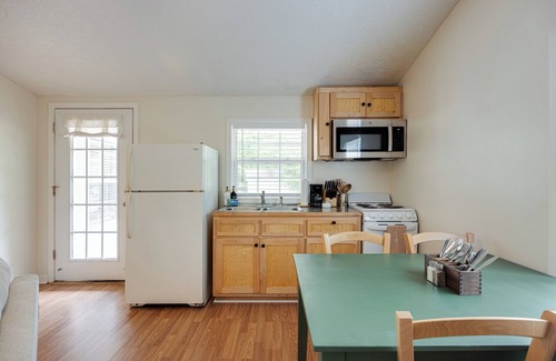 Monteagle Cabaña | Catch Some ZZZ's at the Grizzly Cottage