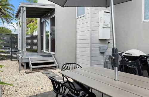 Carrington Apartamento | Catch the Breeze - Stylish Townhouse Retreat