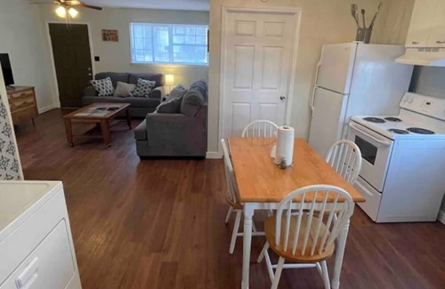 Scottsboro Cabina | Catfish Cabin - Perfect Little Get-away