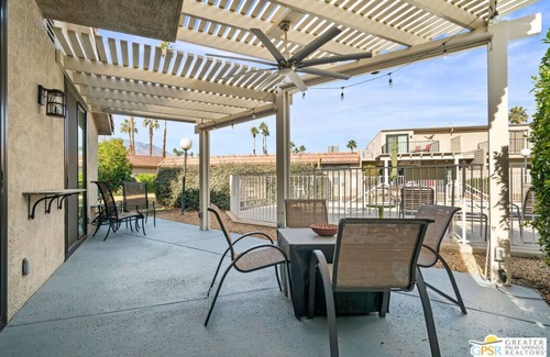 Cathedral City Casa | Cathedral Canyon Country Club Townhome Available year around