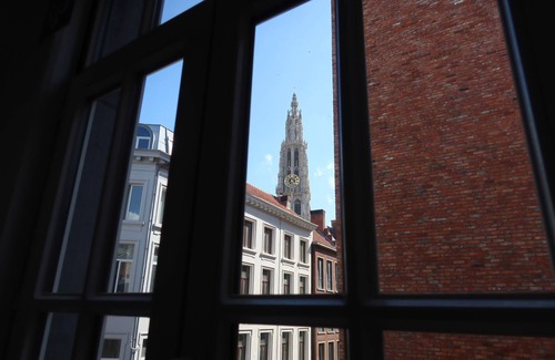 University District Apartamento | Cathedral View Apartment