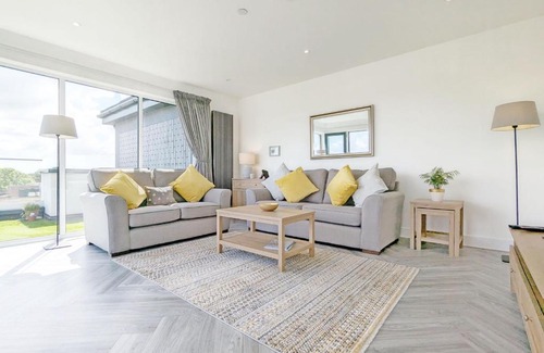 Chichester Casa | Cathedral View