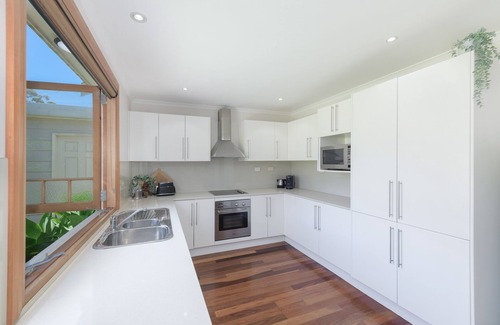 Catherine Hill Bay Casa | Catho Miners Cottage [pet friendly]