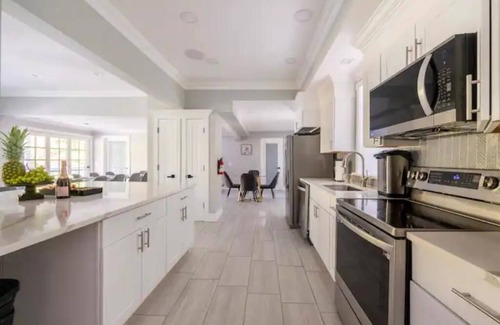 Mountain Dale Casa | Catskills Villa: Best for Gatherings Sleeps 30+