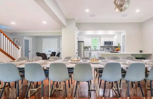 Mountain Dale Casa | Catskills Villa: Best for Gatherings Sleeps 30+