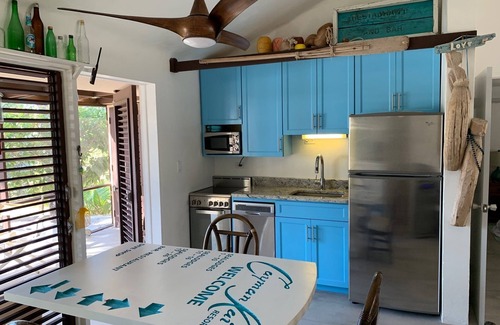 Rum Point Condominio | Caimán Kai, punto de ron; Pintoresco condominio frente al mar con hermosa playa privada