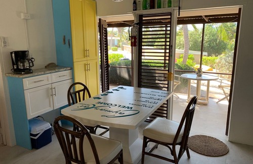 Rum Point Condominio | Caimán Kai, punto de ron; Pintoresco condominio frente al mar con hermosa playa privada