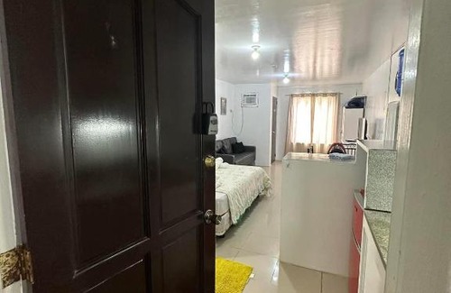 Cebu Apartamento | Cebu City Studio Condo Unit-WIFI-A/C-Hot Shower-(U302)
