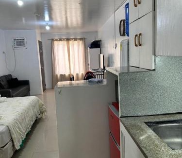 Cebu Apartamento | Cebu City Studio Condo Unit-WIFI-A/C-Hot Shower-(U302)
