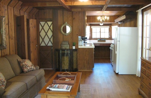 El Cajon Cabaña | Cottage Retreat with Mountain View’s