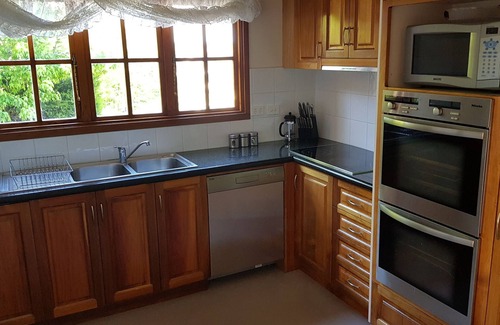 Blackmans Bay Casa | Cedar Cottages Blackmans Bay