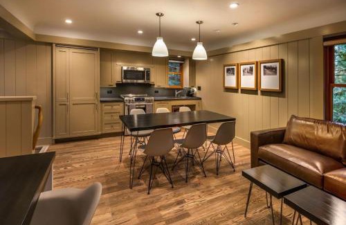 Homewood Casa | Cedar Crest - Sparrow Cottage 1