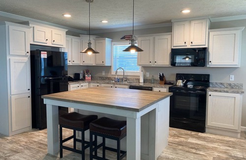 Cedar Island Casa | Cedar Island Bay ~ Great Sunrises & Beautiful Water Views ~ Quiet Setting