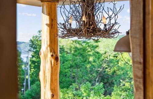 Smithville Cabina | Cedar Lakeview Cowhide Cabin Hot Tub