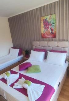 Shiligarnika Hotel | Cedar Lodge 3/4 Apartment Paradise