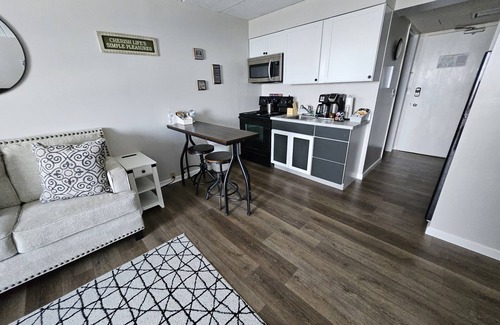 Weirs Beach Apartamento | Cedar Lodge condo with mountain & lake Winnipesauke views!