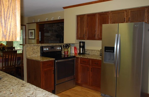 Cedar Mountain Cabina | Cedar Mtn, Dupont, 4+ Acres, Wifi, patio cercado, corriente