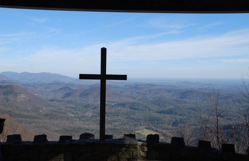 Cedar Mountain Cabina | Cedar Mtn, Dupont, 4+ Acres, Wifi, patio cercado, corriente