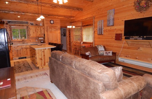 Island Park Cabina | Cedar Rest es una cabaña encantadora a solo 17 millas de las puertas de Yellowstone