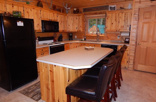 Island Park Cabina | Cedar Rest es una cabaña encantadora a solo 17 millas de las puertas de Yellowstone