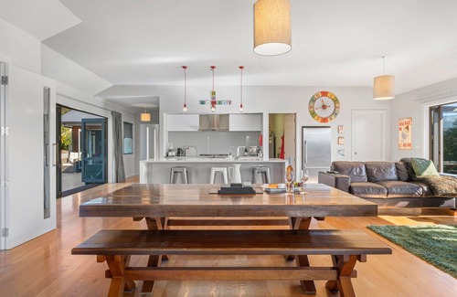 Albert Town Casa | Cedar Sanctuary - Albert Town Holiday Home