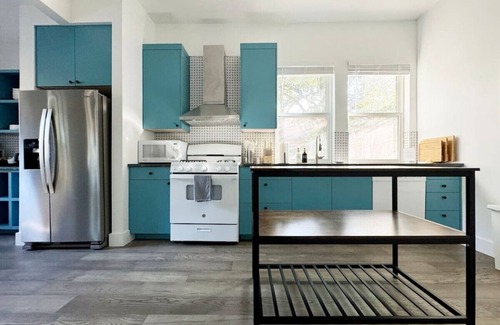 North University Casa | Cedar Street - Hyde Park